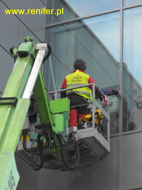 Mycie powierzchni szklanych - Bonarka City Center