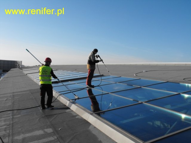 Mycie powierzchni szklanych - Bonarka City Center