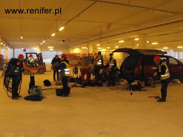 Mycie powierzchni szklanych - Bonarka City Center