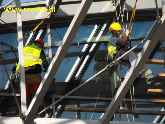 Mycie powierzchni szklanych - Bonarka City Center